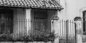 Wrought iron fence painting project